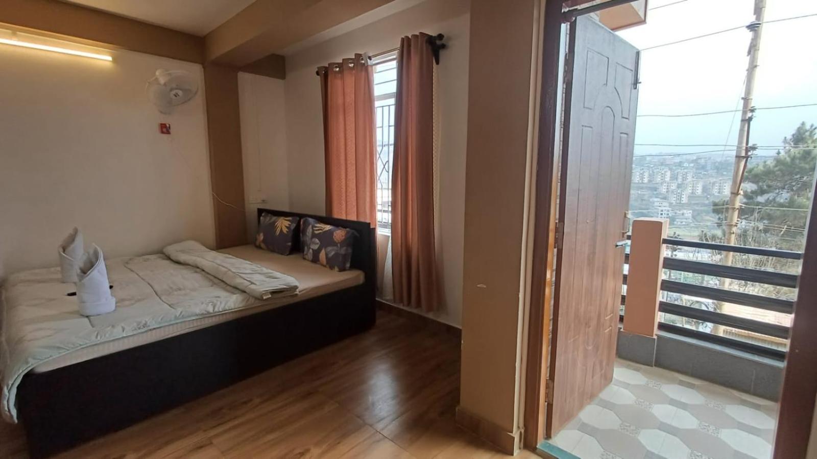 Aroma Inn Shillong Exteriör bild