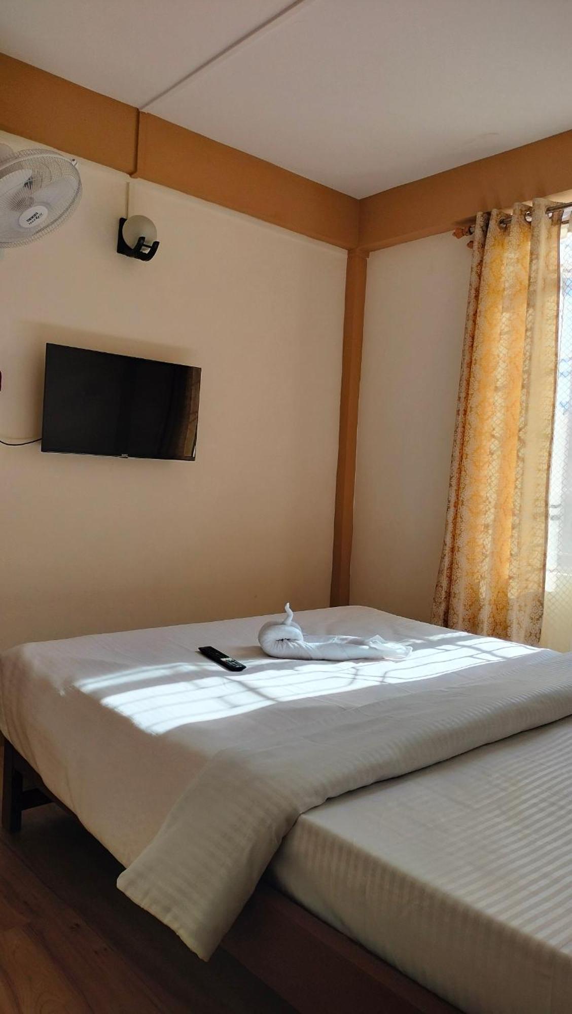 Aroma Inn Shillong Exteriör bild