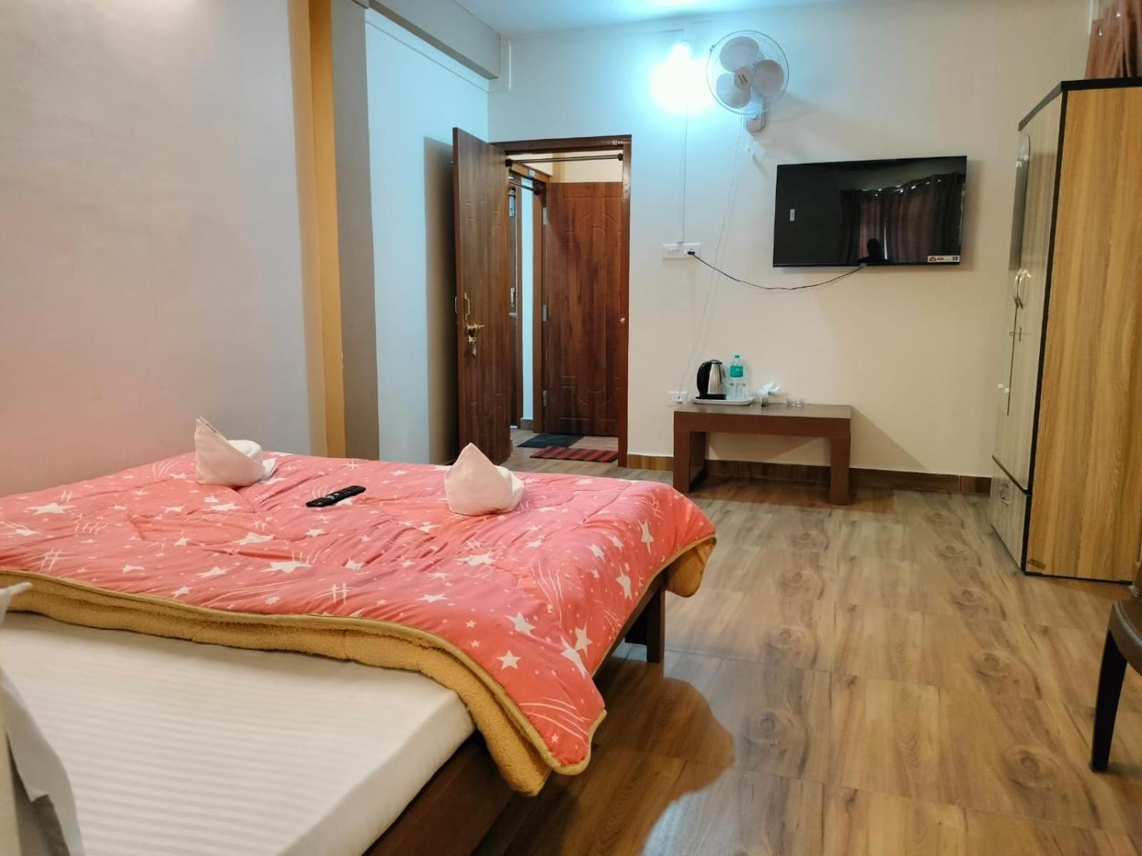 Aroma Inn Shillong Exteriör bild