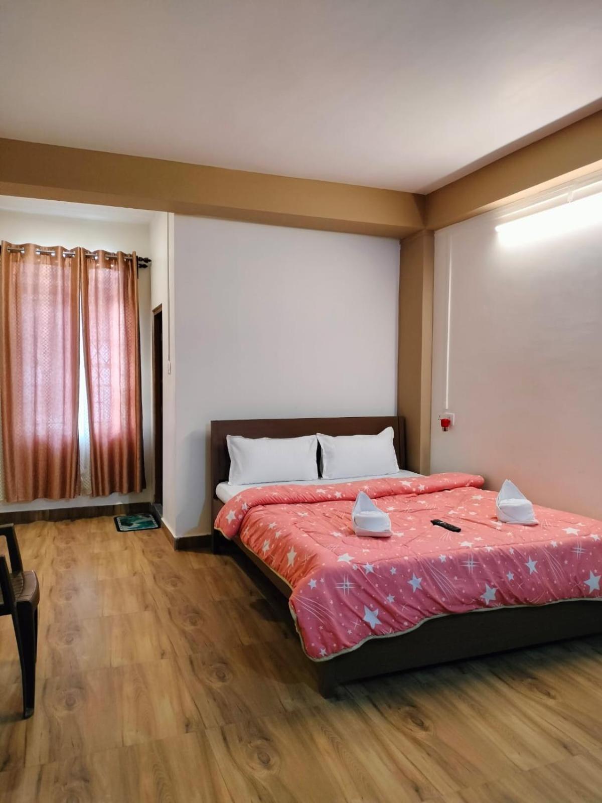 Aroma Inn Shillong Exteriör bild